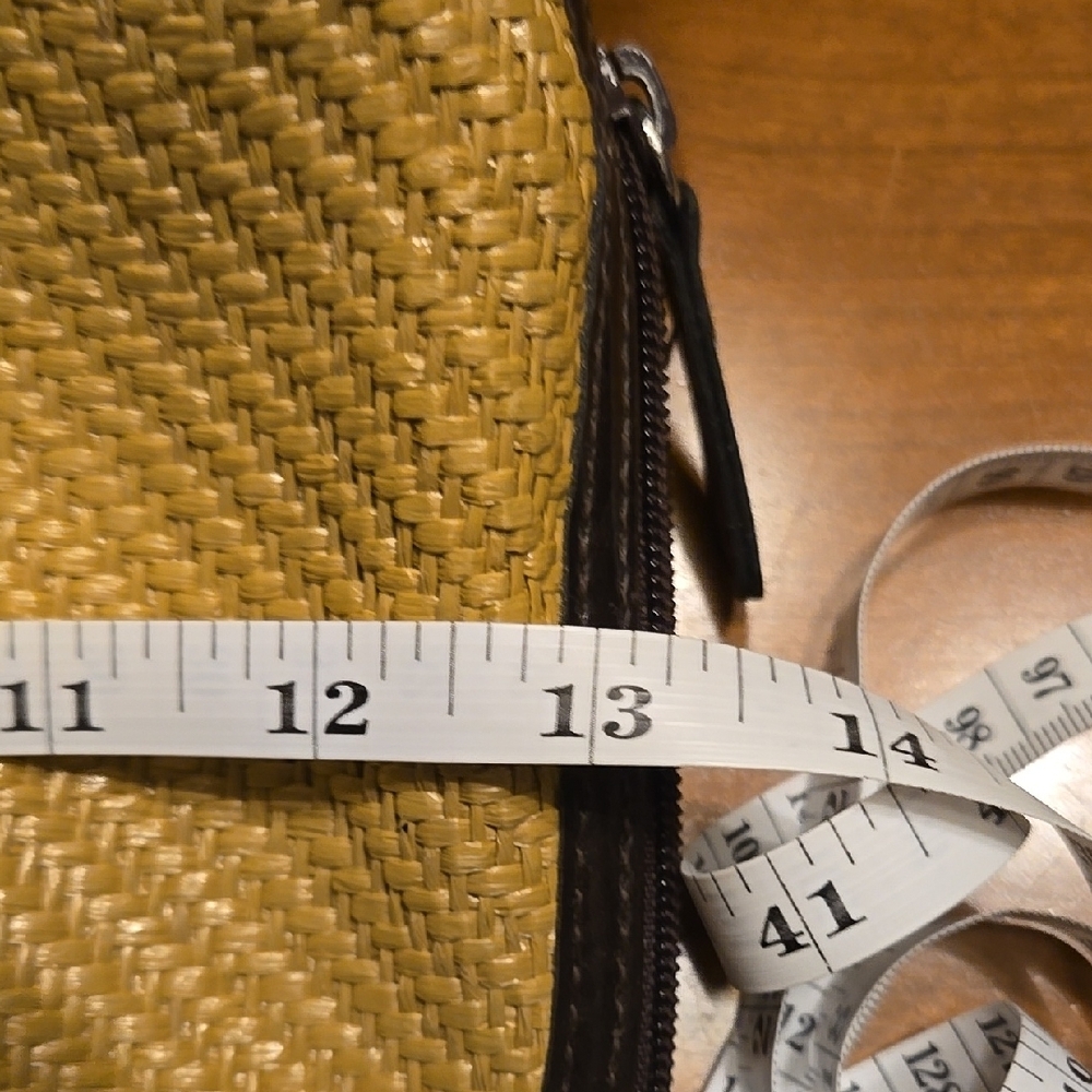 Vintage Elegant Tan and Brown Women's Handbag by Marlo Handbag and Accessories. - Picture 10 of 11